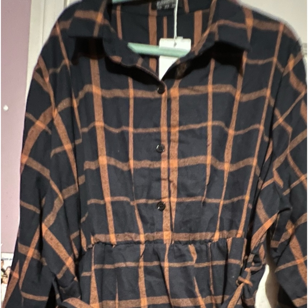 NWT Bloomchic Navy and brown Hi Lo top 4x /26